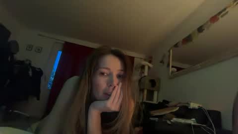 Snapshot of gipsyslut11 chatting on 05.15.26 GypsySluts online show from 05.15.26