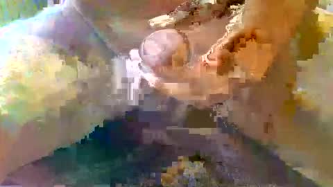 Snapshot of girafsnoop chatting on 11.03.25 girafsnoop online show from 11.03.25