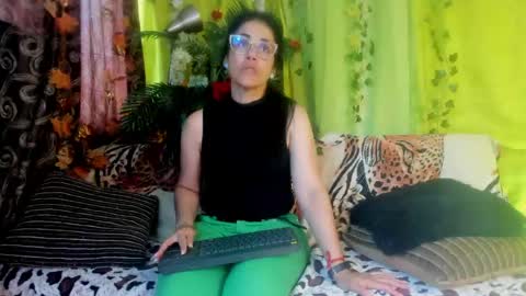 Girasol Walton online show from 06.04.26