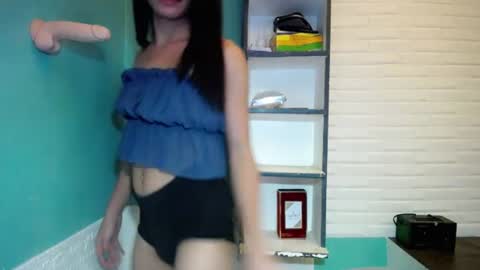 Snapshot of girl4uvanessaxxx chatting on 07.28.26 Vanessa online show from 07.28.26