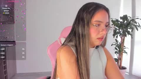 Snapshot of girl_alana chatting on 09.12.25 Alana online show from 09.12.25