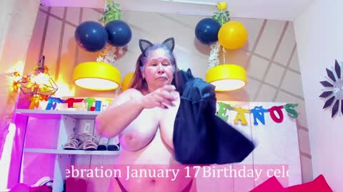 Snapshot of girl_amada chatting on 01.16.25 Girl Amada online show from 01.16.25