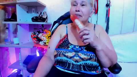 Snapshot of girl_amada chatting on 02.12.25 Girl Amada online show from 02.12.25