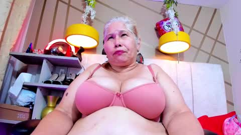 Snapshot of girl_amada chatting on 02.28.25 Girl Amada online show from 02.28.25