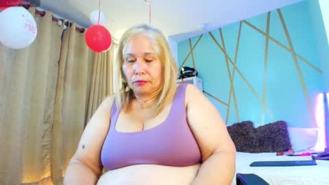 Snapshot of girl_amada chatting on 09.24.25 Girl Amada online show from 09.24.25