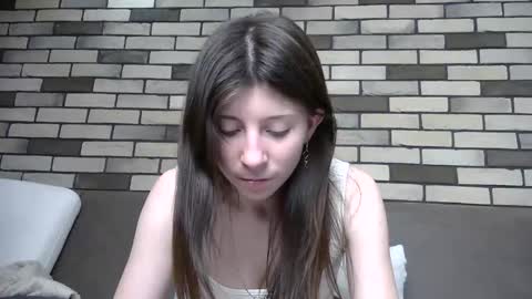 Snapshot of girl_cute007 chatting on 05.18.26 girl_cute007 online show from 05.18.26