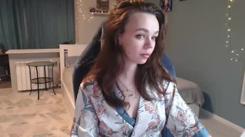 Snapshot of girl_happiness chatting on 01.11.26 Secret online show from 01.11.26