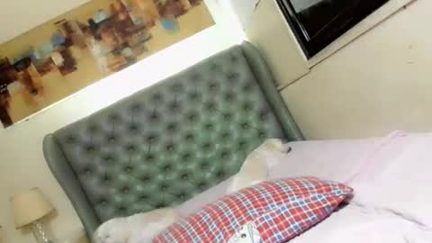 Snapshot of girl_in_ur_dreams chatting on 01.07.26 urGIRL online show from 01.07.26