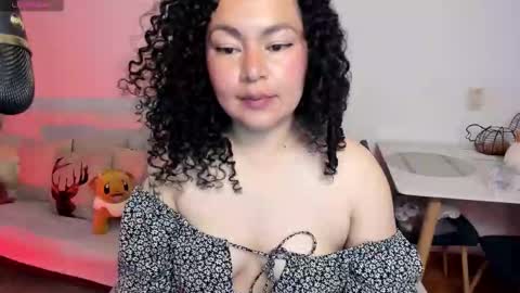 girl_inline online show from 01.17.26