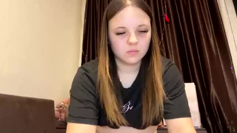 girl_shy07 online show from 03.08.26