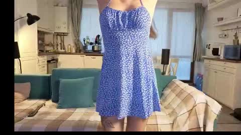 Girlfriend online show from 10.13.25