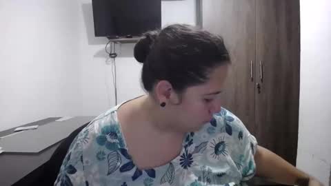 Snapshot of girls69x chatting on 02.23.25 Ela online show from 02.23.25