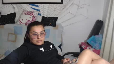 Snapshot of girlsex_hot chatting on 04.10.26 girlsex_hot online show from 04.10.26