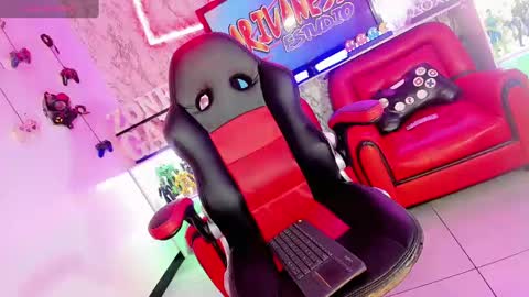 Gisel online show from 02.07.25