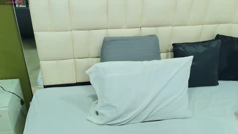 Snapshot of gisell_gomez chatting on 10.09.25 Gisell online show from 10.09.25