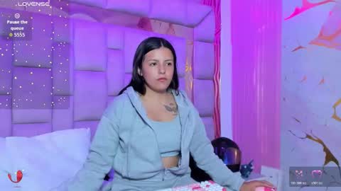 Snapshot of gisell_squirt chatting on 05.26.26 gisell_squirt online show from 05.26.26