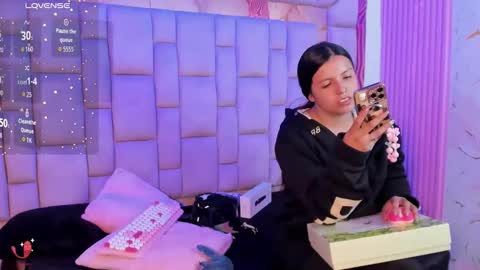 Snapshot of gisell_squirt chatting on 06.02.26 gisell_squirt online show from 06.02.26
