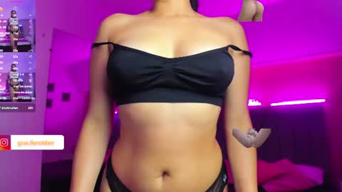 GISELLE ROLDAN online show from 07.24.26
