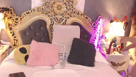 GiselleNoah online show from 03.10.26