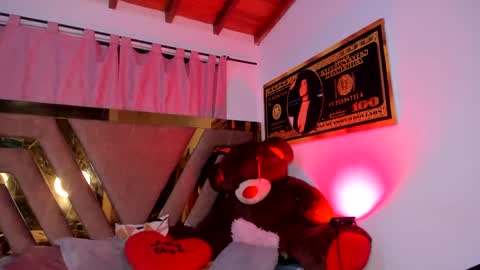 Snapshot of giselreyes1 chatting on 01.09.25 . Gisel Reyes . online show from 01.09.25