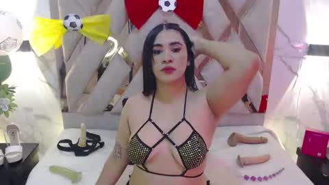 Snapshot of giselslut chatting on 06.21.26 giselslut online show from 06.21.26