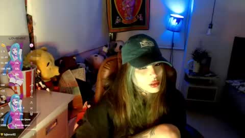 Snapshot of givenom chatting on 08.04.26 dirtyvenom online show from 08.04.26
