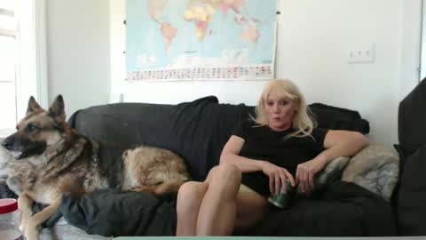 Snapshot of gizi_ilka chatting on 01.20.25 Terri online show from 01.20.25