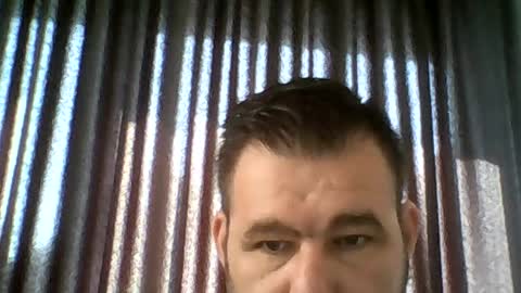 Snapshot of gjleeke chatting on 06.20.26 guzz online show from 06.20.26