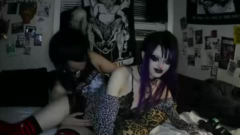 Gloomy online show from 04.18.26