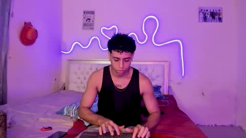 Snapshot of glader_guy chatting on 09.25.25 only for you bby online show from 09.25.25