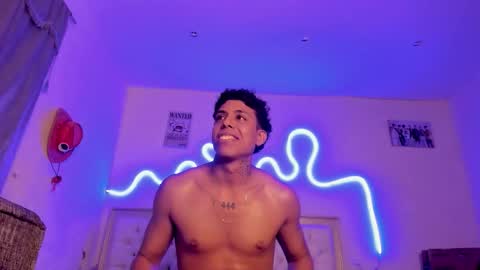 Snapshot of glader_guy chatting on 10.16.25 only for you bby online show from 10.16.25