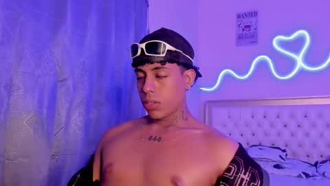 Snapshot of glader_guy chatting on 10.18.25 only for you bby online show from 10.18.25