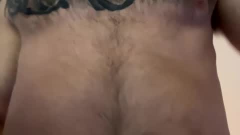 Snapshot of glegere18 chatting on 09.25.25 Lets get wierd online show from 09.25.25