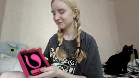 Laura online show from 04.22.26