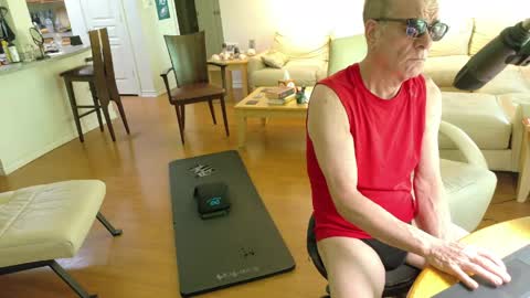 Snapshot of glennbootycam chatting on 05.04.26 glennbitch online show from 05.04.26