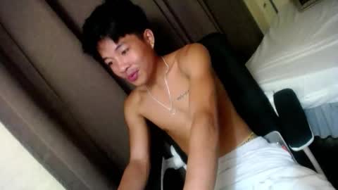 Snapshot of glenndou_daxs chatting on 10.20.25 glenndou_daxs online show from 10.20.25