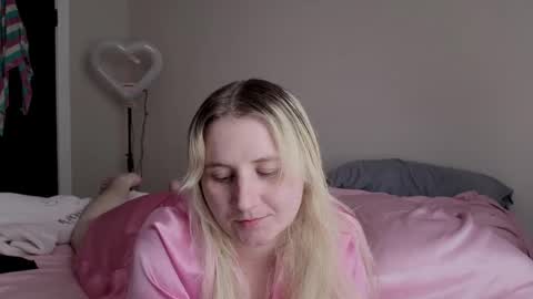 Glitch online show from 09.10.25