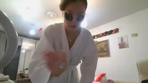 glitter_doll online show from 01.10.25