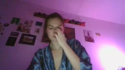 glitter_doll online show from 01.20.25