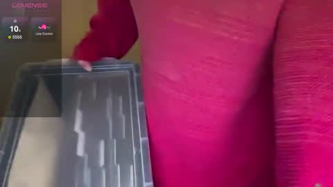 Snapshot of glitterkitty_108 chatting on 11.10.25 GlitterKitty 108 online show from 11.10.25