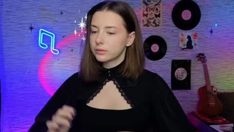 Snapshot of glo_lo chatting on 12.03.24 Bye everybody Ill be online Monday December 2nd Saturday and Sunday off online show from 12.03.24