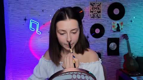 Snapshot of glo_lo chatting on 12.06.24 Bye everybody Ill be online Monday December 2nd Saturday and Sunday off online show from 12.06.24