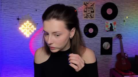 Snapshot of glo_lo chatting on 12.09.24 Bye everybody Ill be online Monday December 2nd Saturday and Sunday off online show from 12.09.24