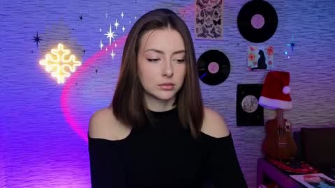 Snapshot of glo_lo chatting on 12.10.24 Bye everybody Ill be online Monday December 2nd Saturday and Sunday off online show from 12.10.24