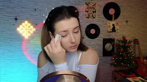 Snapshot of glo_lo chatting on 12.12.24 Bye everybody Ill be online Monday December 2nd Saturday and Sunday off online show from 12.12.24