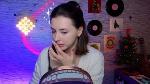 Snapshot of glo_lo chatting on 12.17.24 Bye everybody Ill be online Monday December 2nd Saturday and Sunday off online show from 12.17.24