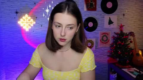 Snapshot of glo_lo chatting on 12.18.24 Bye everybody Ill be online Monday December 2nd Saturday and Sunday off online show from 12.18.24