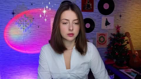 Snapshot of glo_lo chatting on 12.19.24 Bye everybody Ill be online Monday December 2nd Saturday and Sunday off online show from 12.19.24