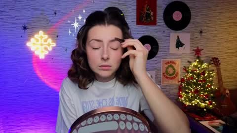 Snapshot of glo_lo chatting on 12.26.24 Bye everybody Ill be online Monday December 2nd Saturday and Sunday off online show from 12.26.24