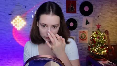 Snapshot of glo_lo chatting on 01.14.25 Bye everybody Ill be online Monday December 2nd Saturday and Sunday off online show from 01.14.25